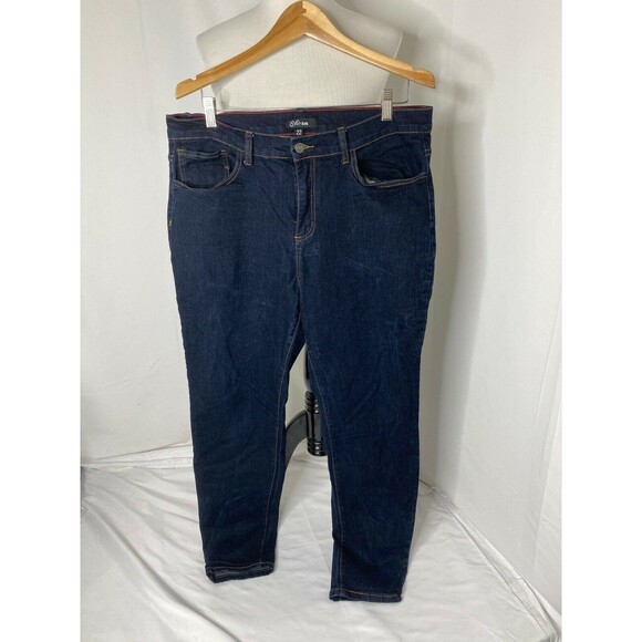 Cello Women’s Jean's Dark Wash 5 Pocket Design Denim Blue Size 22 X 31 - Picture 2 of 5